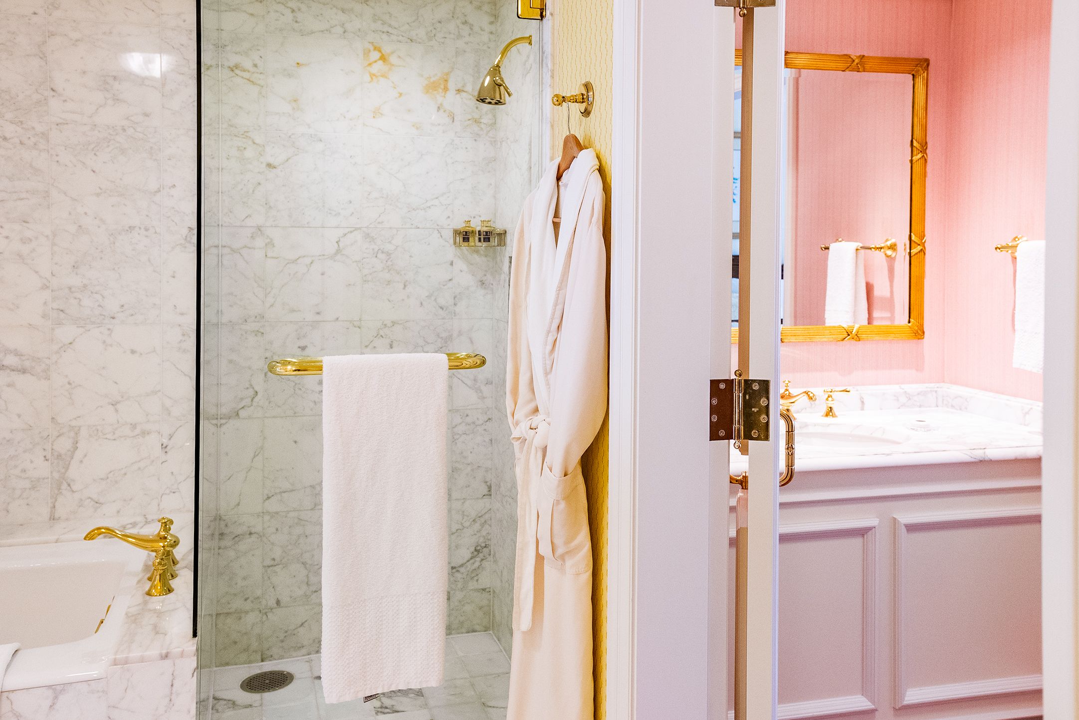 Executive Suite Bathroom 1