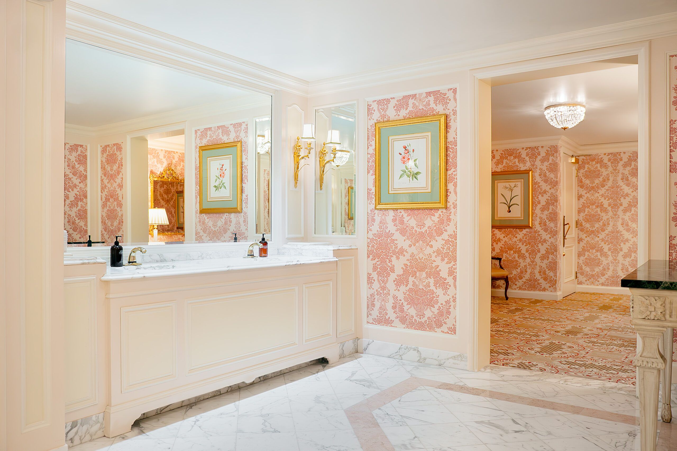 An Insider's Guide to Salt Lake City's Favorite Downtown Hotel