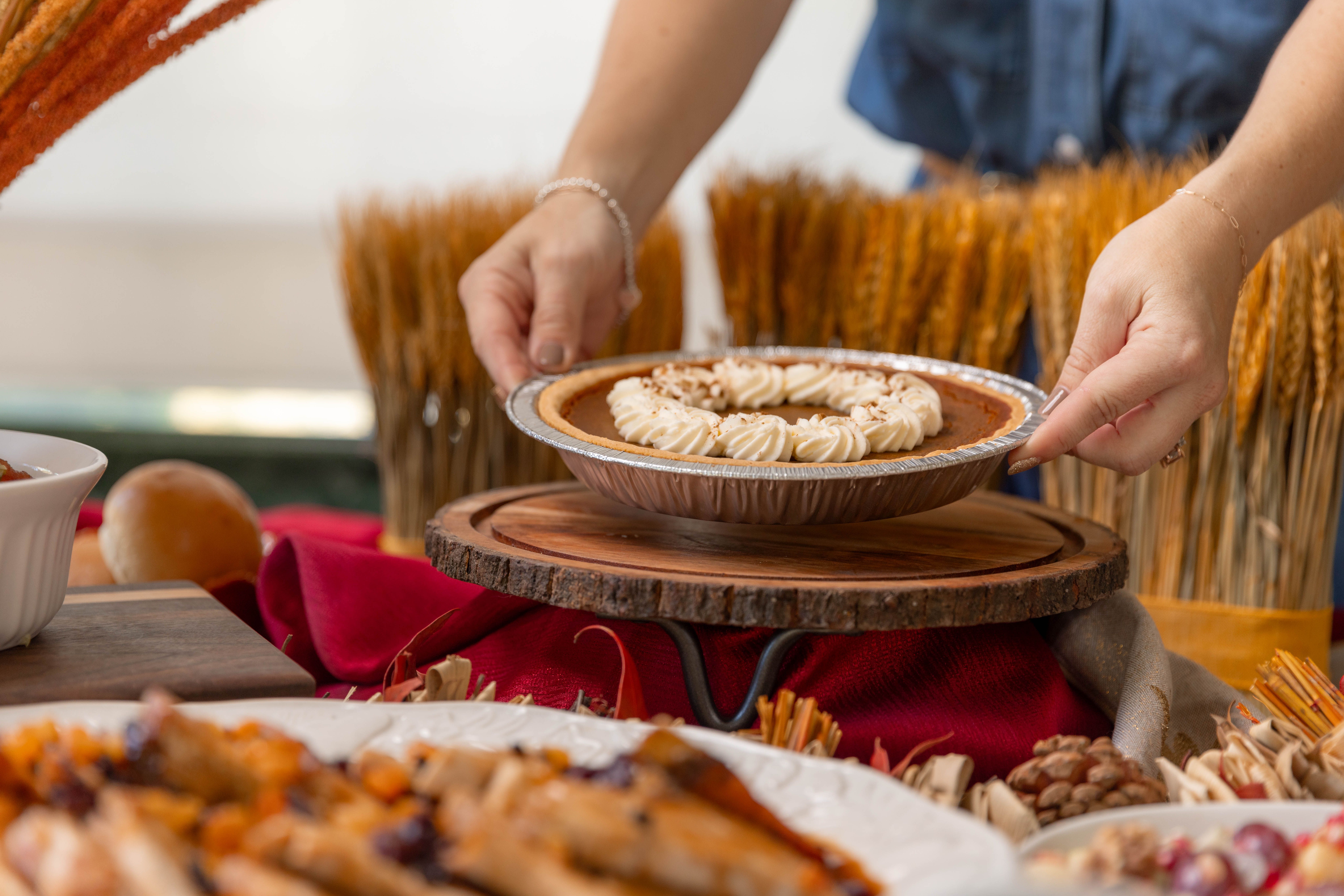 Mention: Where to Enjoy Thanksgiving Dinner in Utah [[\u2014]] Whether You're Staying in or Going Out